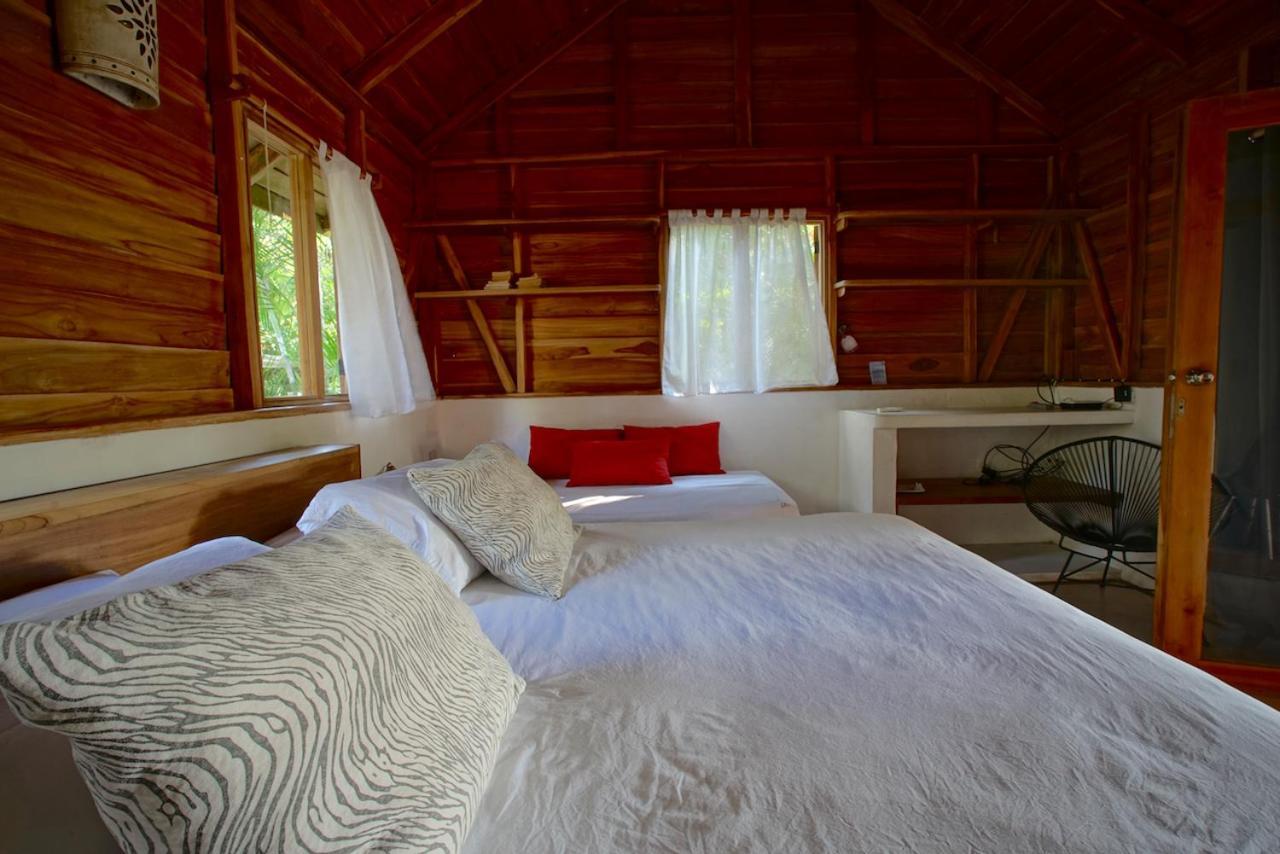 Calamocha Lodge Playa Santa Teresa  Kültér fotó