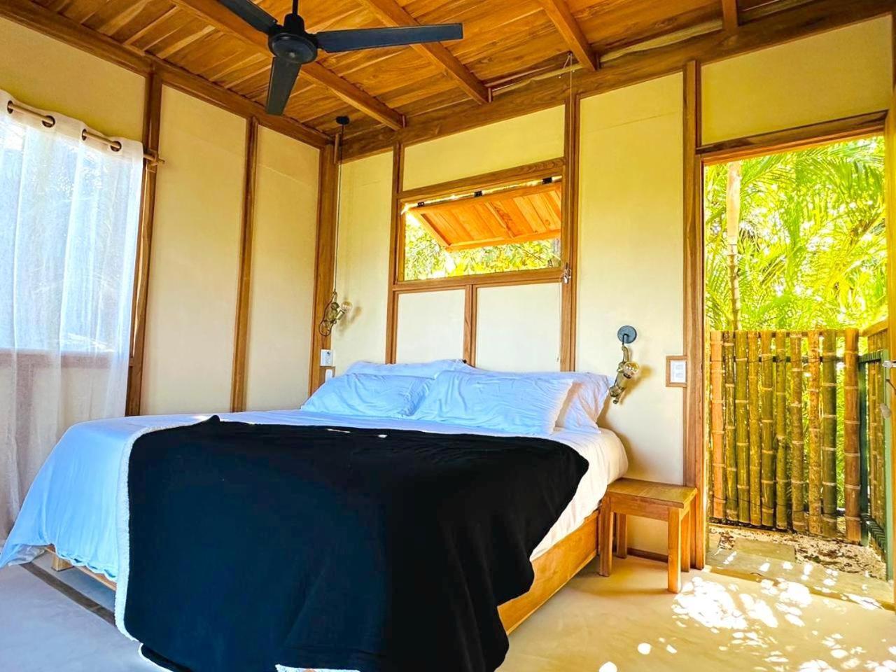 Calamocha Lodge Playa Santa Teresa  Kültér fotó