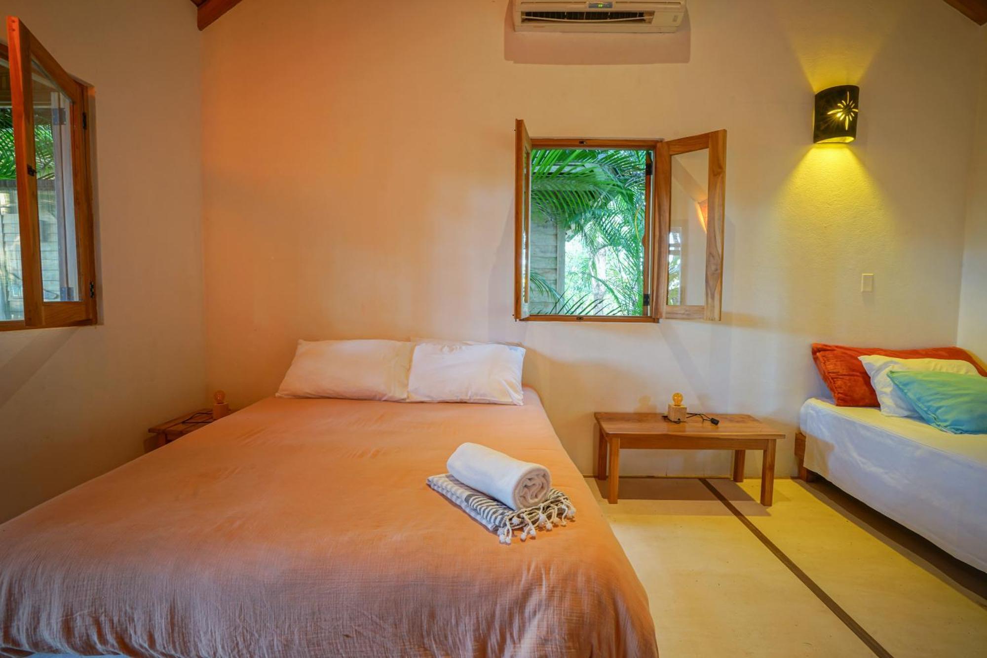Calamocha Lodge Playa Santa Teresa  Kültér fotó