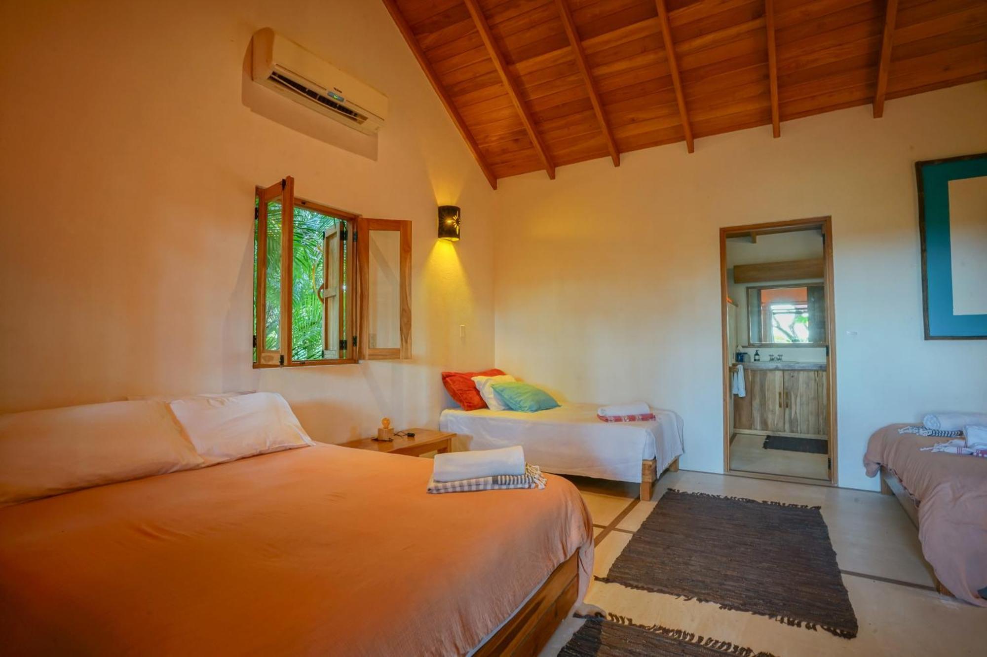 Calamocha Lodge Playa Santa Teresa  Kültér fotó